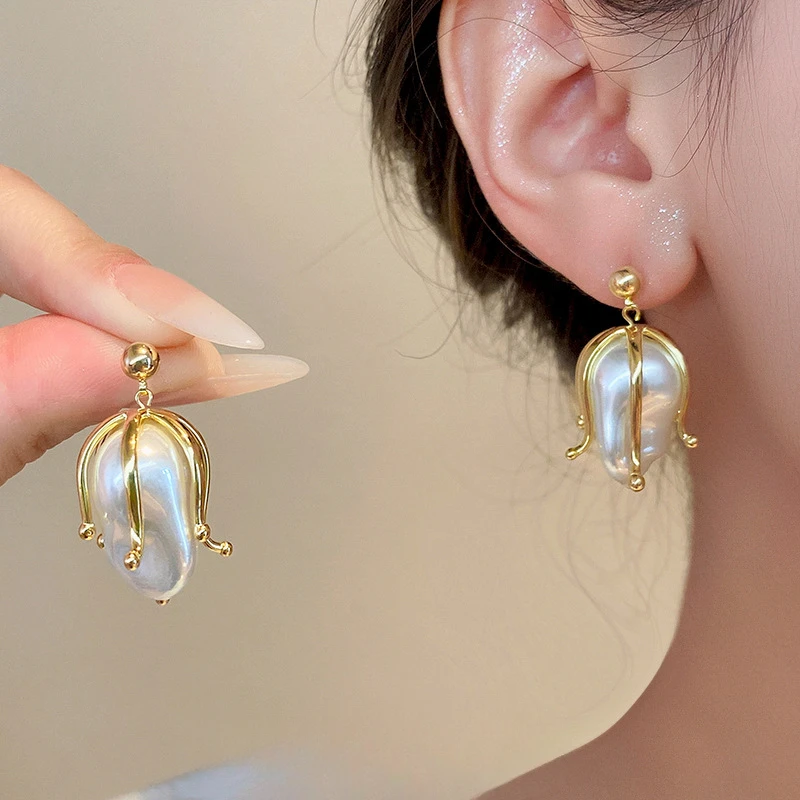 不规则珠珠花朵耳钉女小众设计感2024新款洋气耳环高级感耳饰耳坠