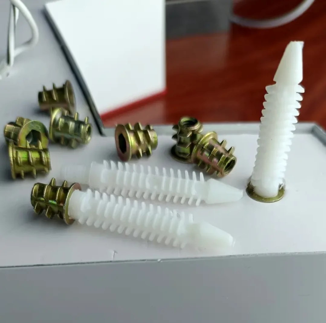 PVC预埋金属螺母优惠塑料杆水晶背安装背发光字规格