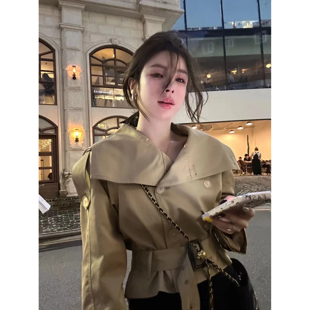 HuiHui【望眼欲穿】双排扣风衣女高级感收腰短款外套（有内扣）（A670)