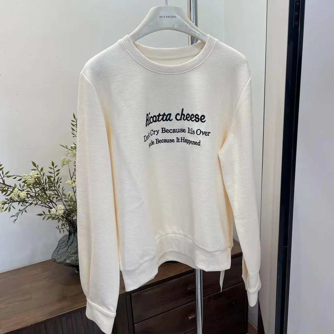 卫衣-A9011字母刺绣圆领短款套头