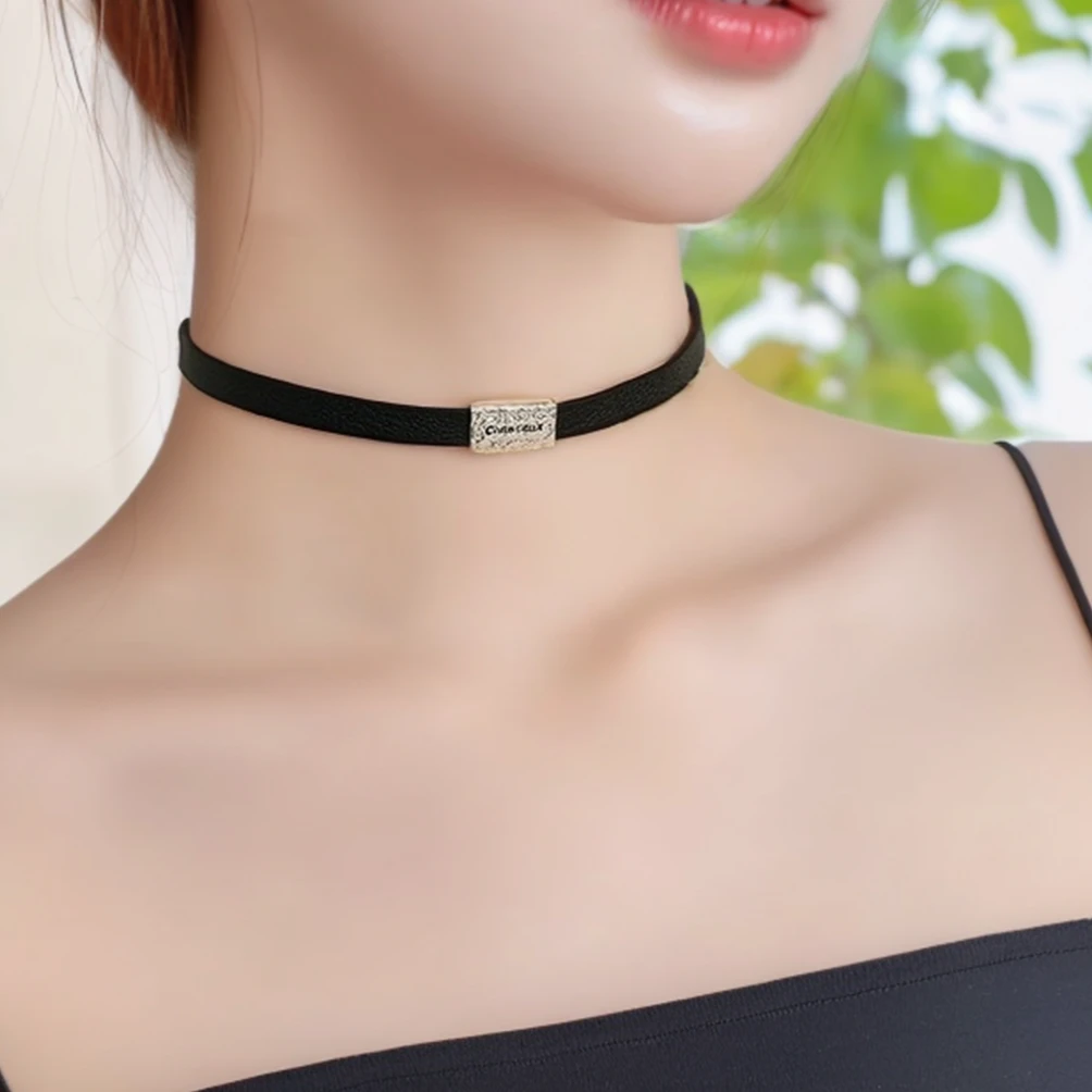 合金皮质项链 小众设计感字母双面黑色项链女气质时尚百搭个性297