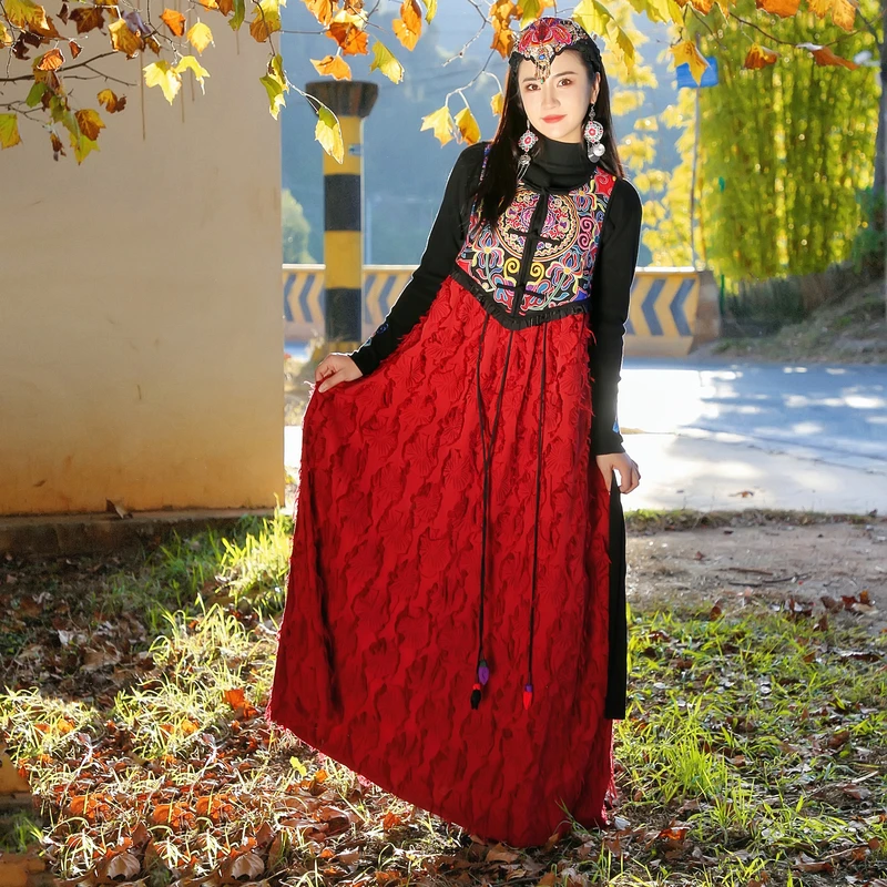 上新潮搭国潮刺绣风无袖须须布复古中国风女士民族绣花女装连衣裙