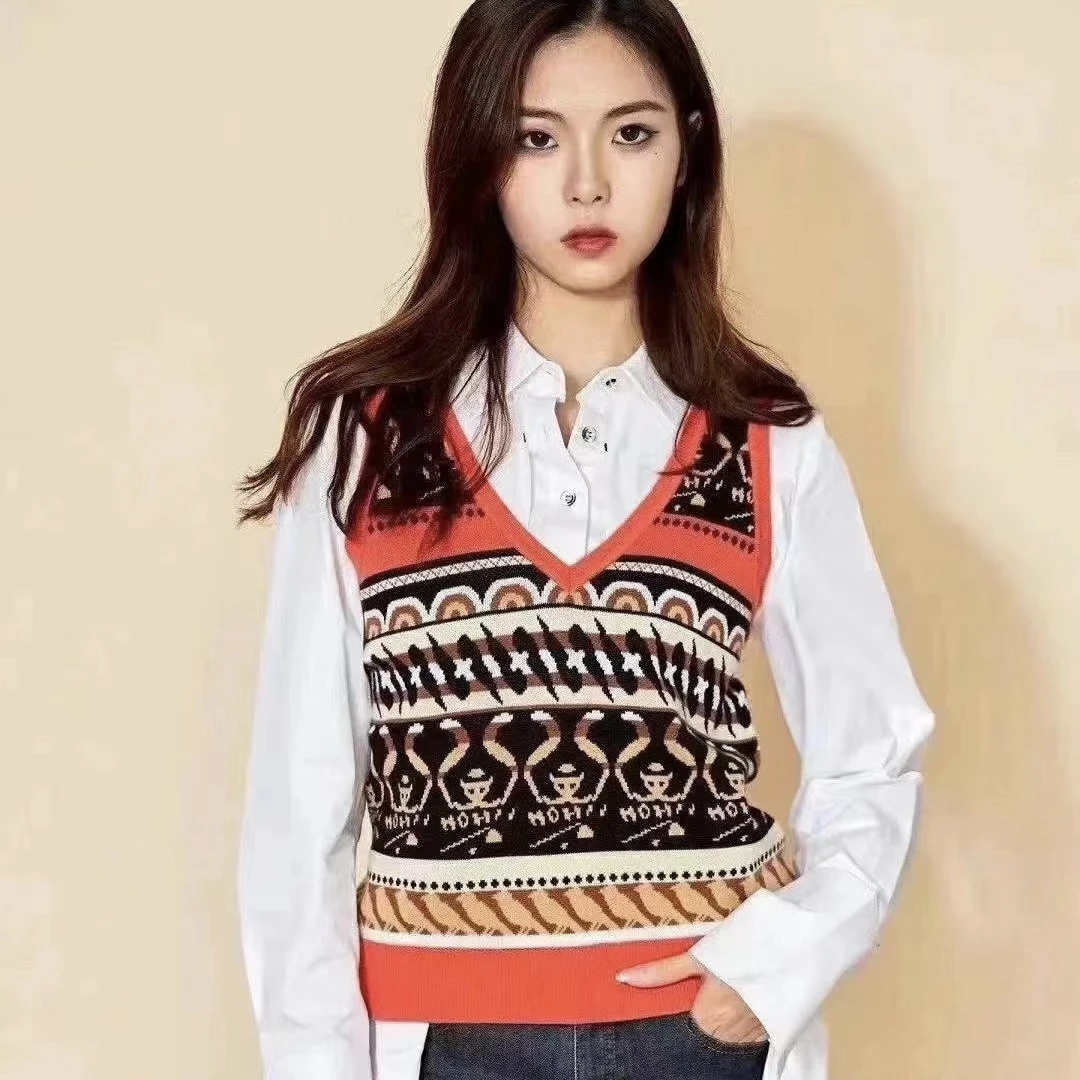 哥弟时髦精穿搭博主风复古英伦风针织V领马甲1399030