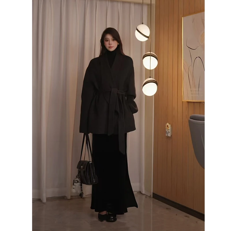 有退换货补贴  高级感丝绒半身裙2025显瘦高腰包臀黑色侧开叉长裙