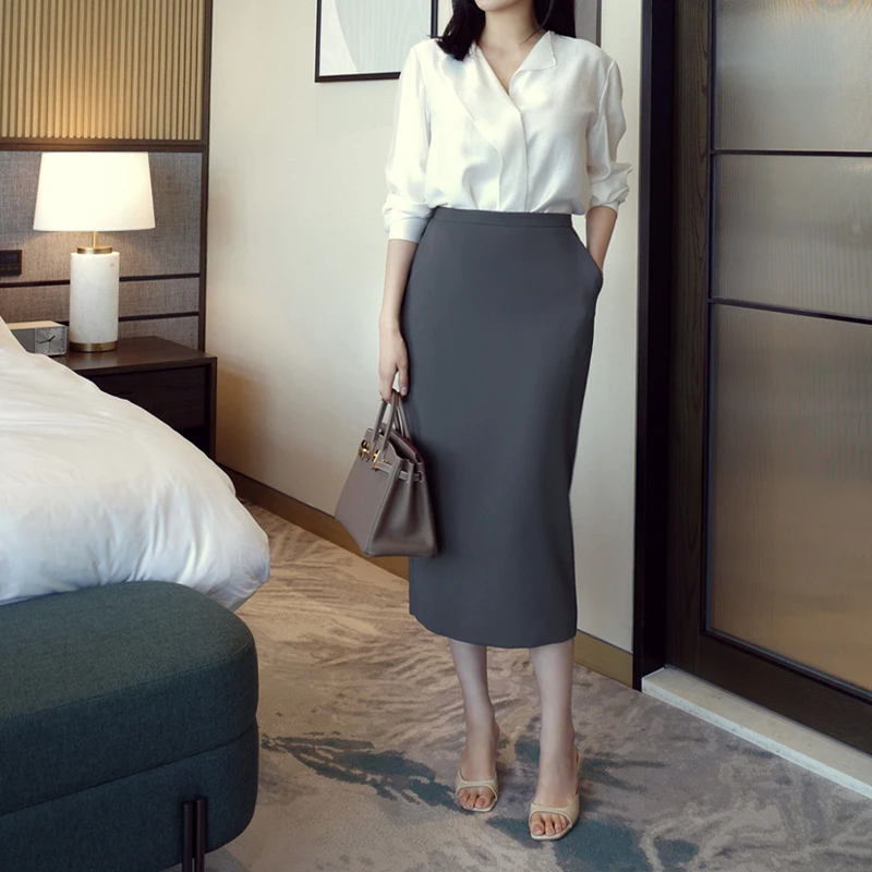 深灰色包臀裙职业通勤裙2025秋季中长款高腰气质双侧口袋半身裙