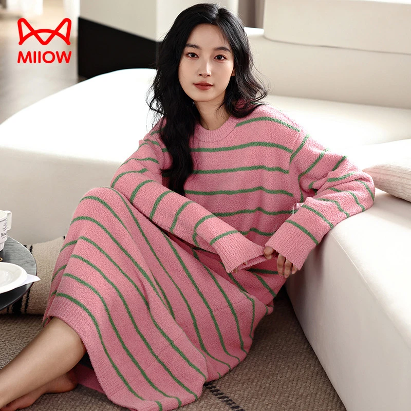猫人半边绒睡衣女士冬季条纹睡裙珊瑚绒圆领甜美可爱家居服秋冬款