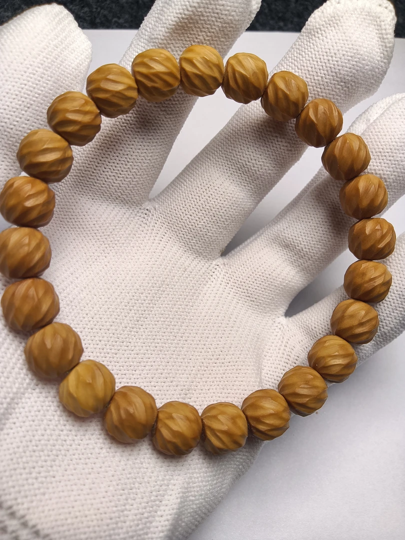 新店开业手雕刻山峦