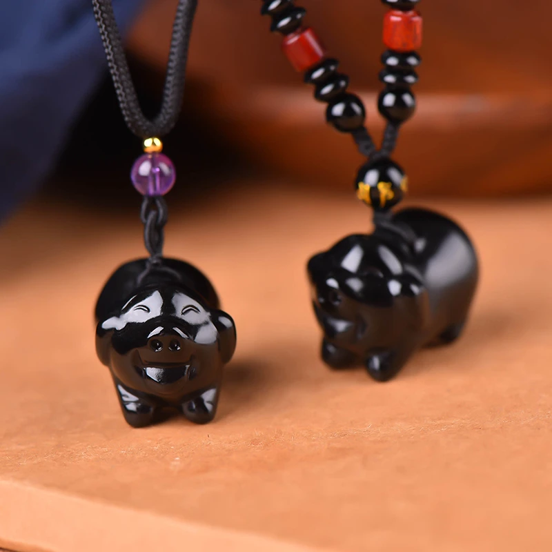 黑曜石猪吊坠立体生肖黑色小猪挂件黑耀石项链女款可爱生肖猪女士