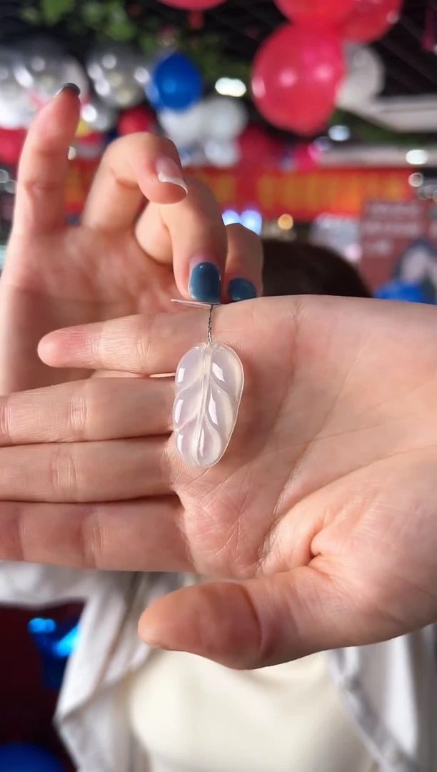 【闪购商品】翡翠颈饰未镶嵌190