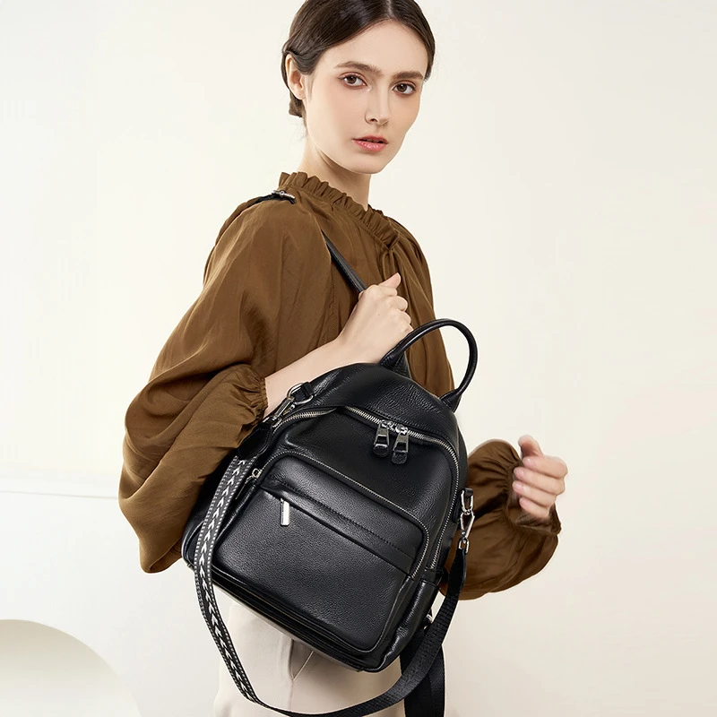 新款女士时尚休闲百搭潮流经典双肩包头层牛皮女士大容量旅行背包