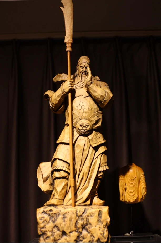 东阳木雕关圣帝君非遗技艺纯手工雕刻绞丝细腻