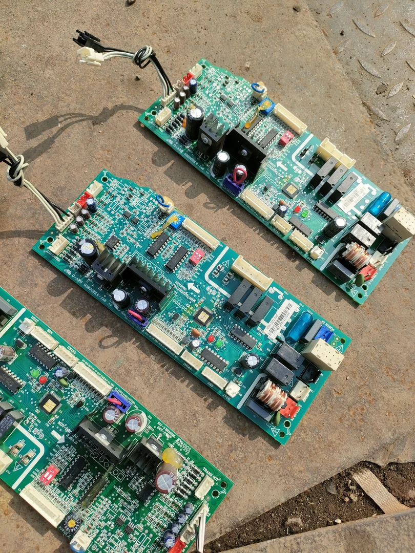 美的多联机维修拆机板