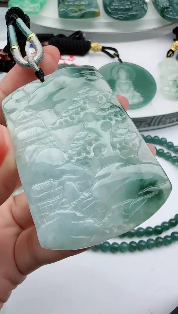 【闪购商品】翡翠颈饰未镶嵌11111111