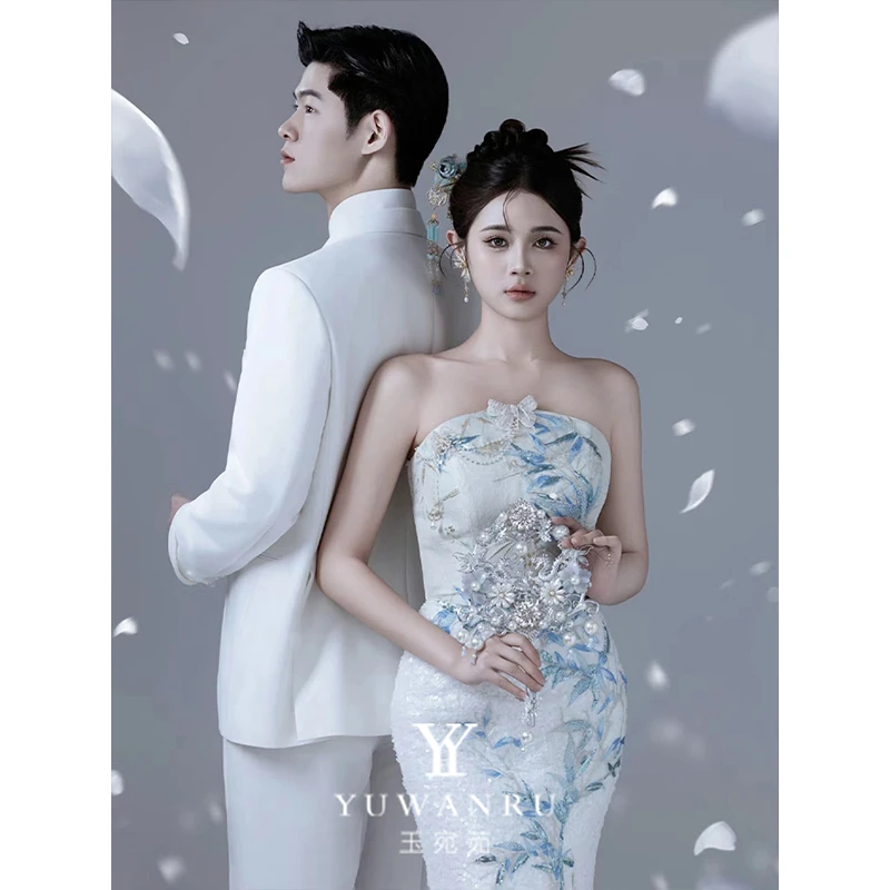 挂脖敬酒服2024新款新娘订婚结婚宴会高级感轻奢小众亮片礼服裙女