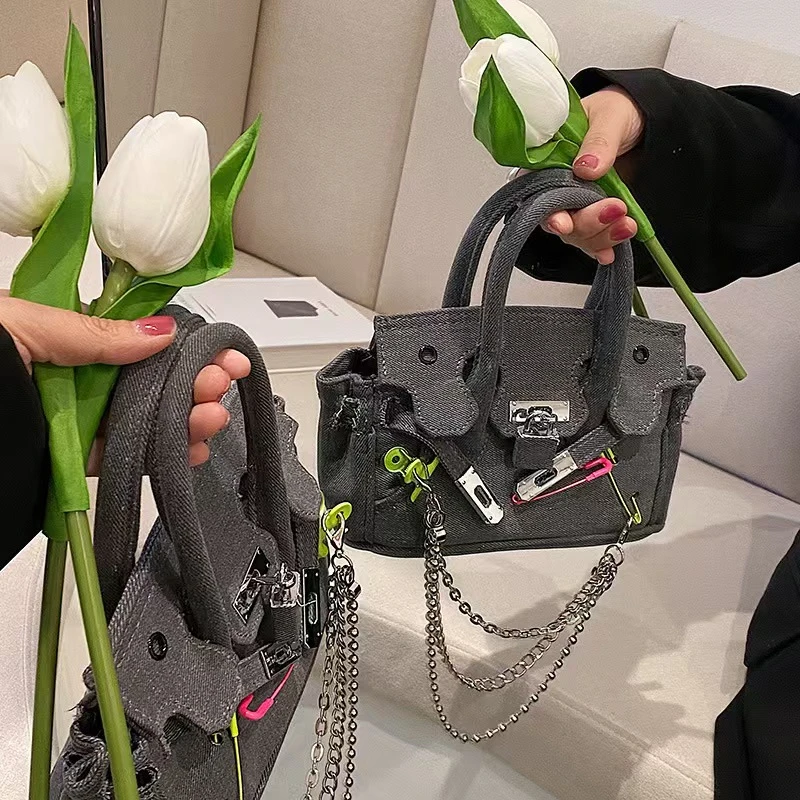 【中大包】百搭爆款手拎斜挎高端女包。拍一拆二。未成年禁止下单。