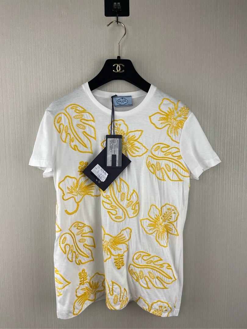 全新带吊牌 Prada/普拉达 秀款花卉刺绣短袖/L码/ZG00488