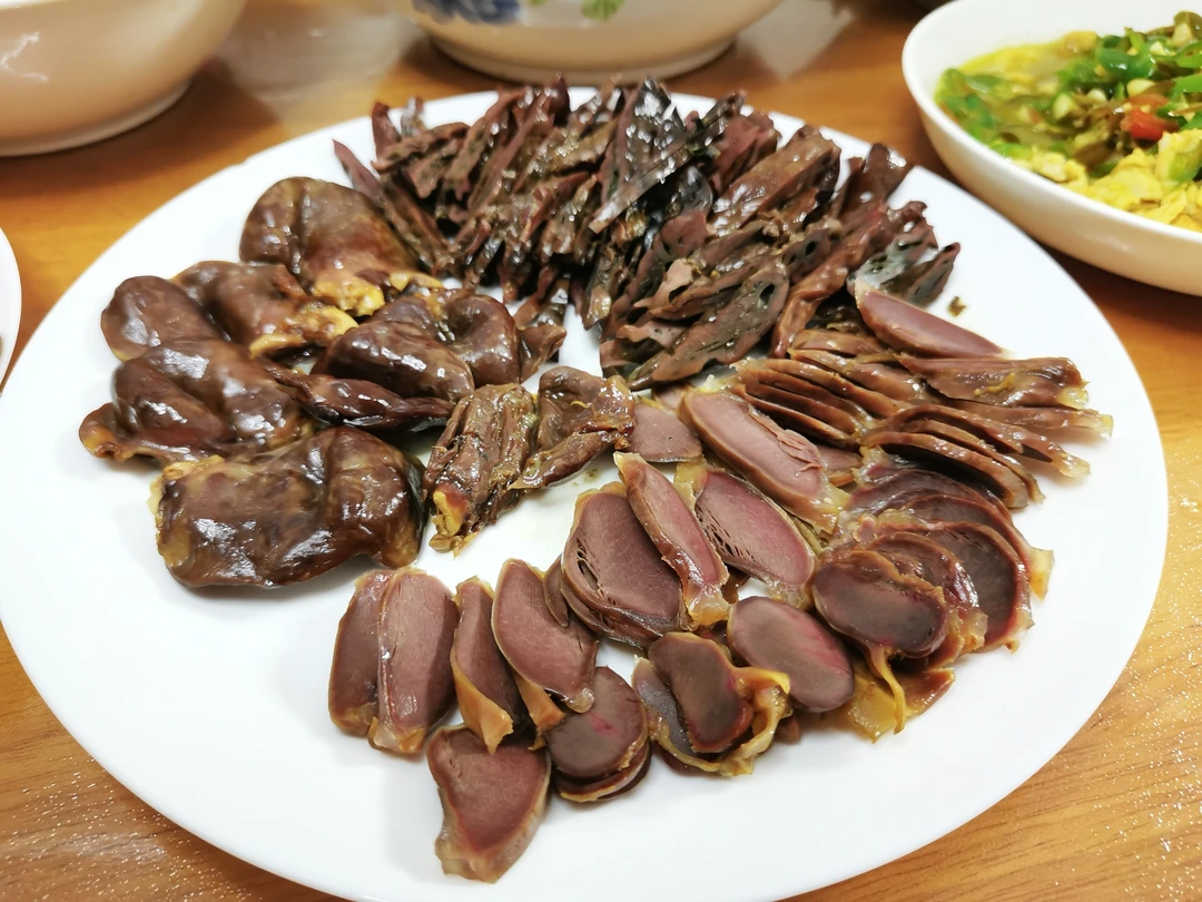 腊鸭肝腊鸭心江西特产赣南腊味日晒鸭杂农家传统风味特色下酒菜