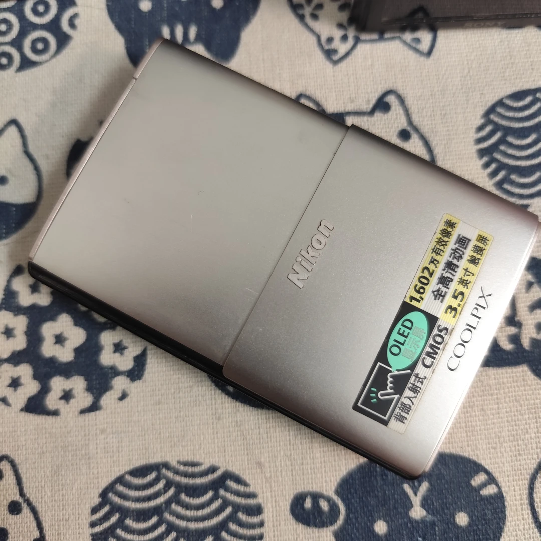 90新 Nikon/尼康 复古ccd相机 尼康s100 银色（有膜） 大屏幕氛围感