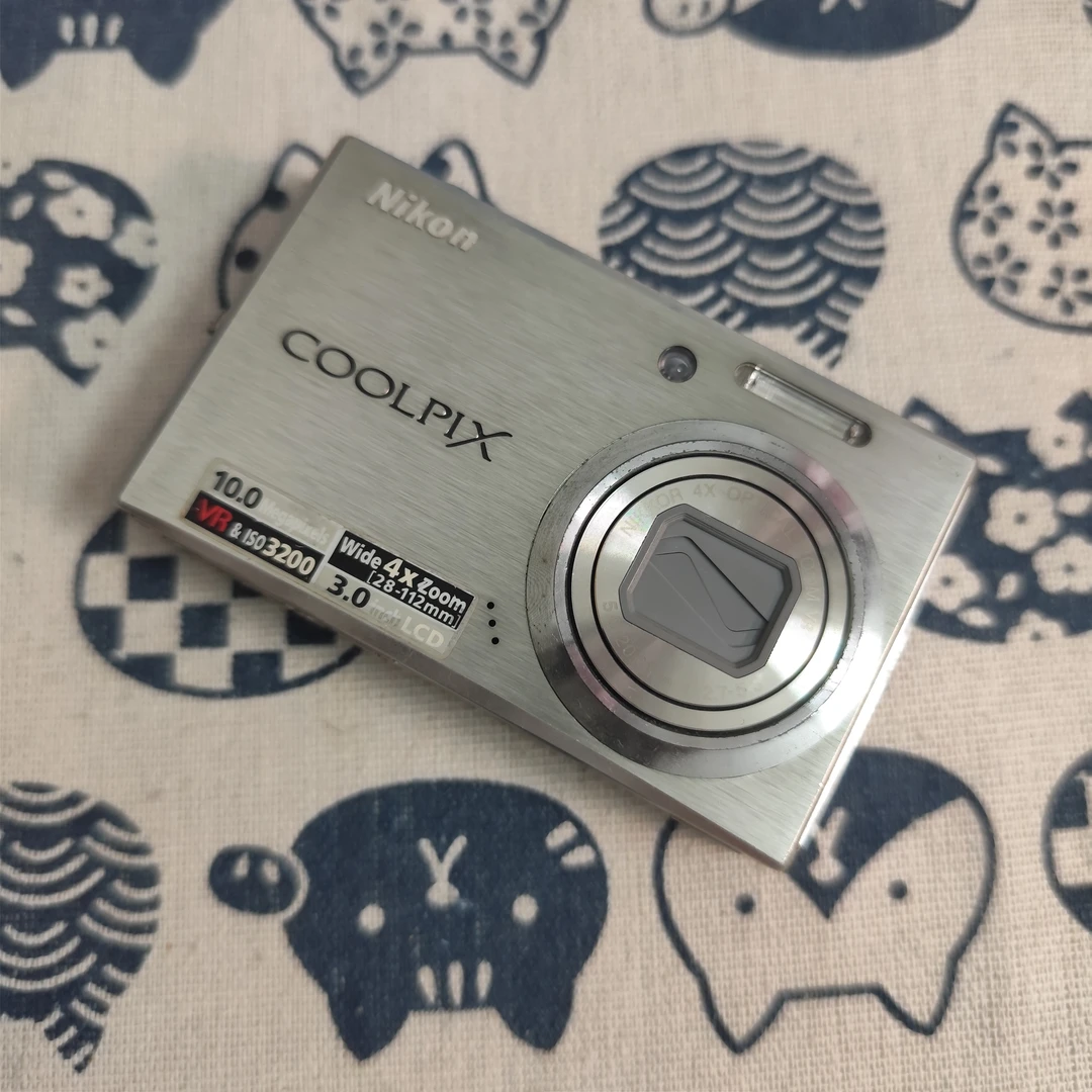 80新 Nikon/尼康 复古ccd相机 尼康s610 银色 成色一般 氛围感