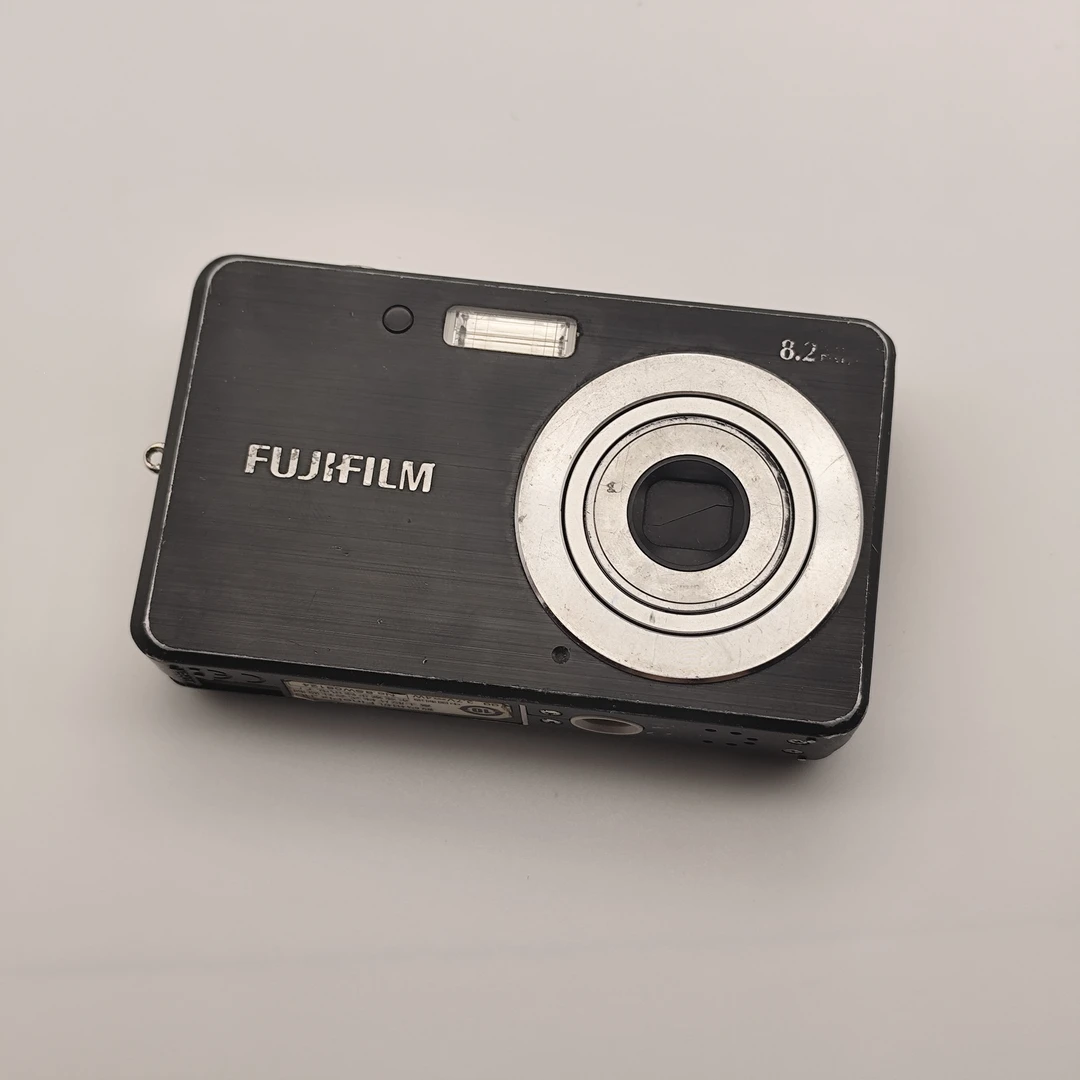 9新 Fujifilm/富士 复古ccd相机 富士j10 黑色 800w像素 色彩棒