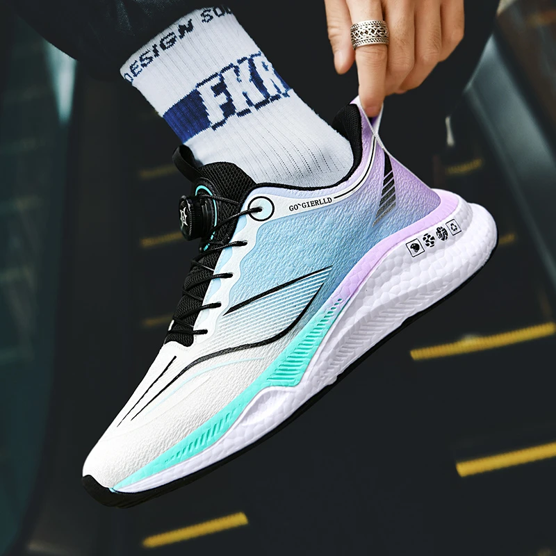 赤兔新款潮流跑步鞋旋转纽扣软底减震学生休闲运动鞋