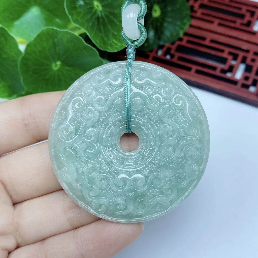 天然缅甸翡翠A货 雕花平安扣吊坠 仿古百搭款 多样性发货（发其一）