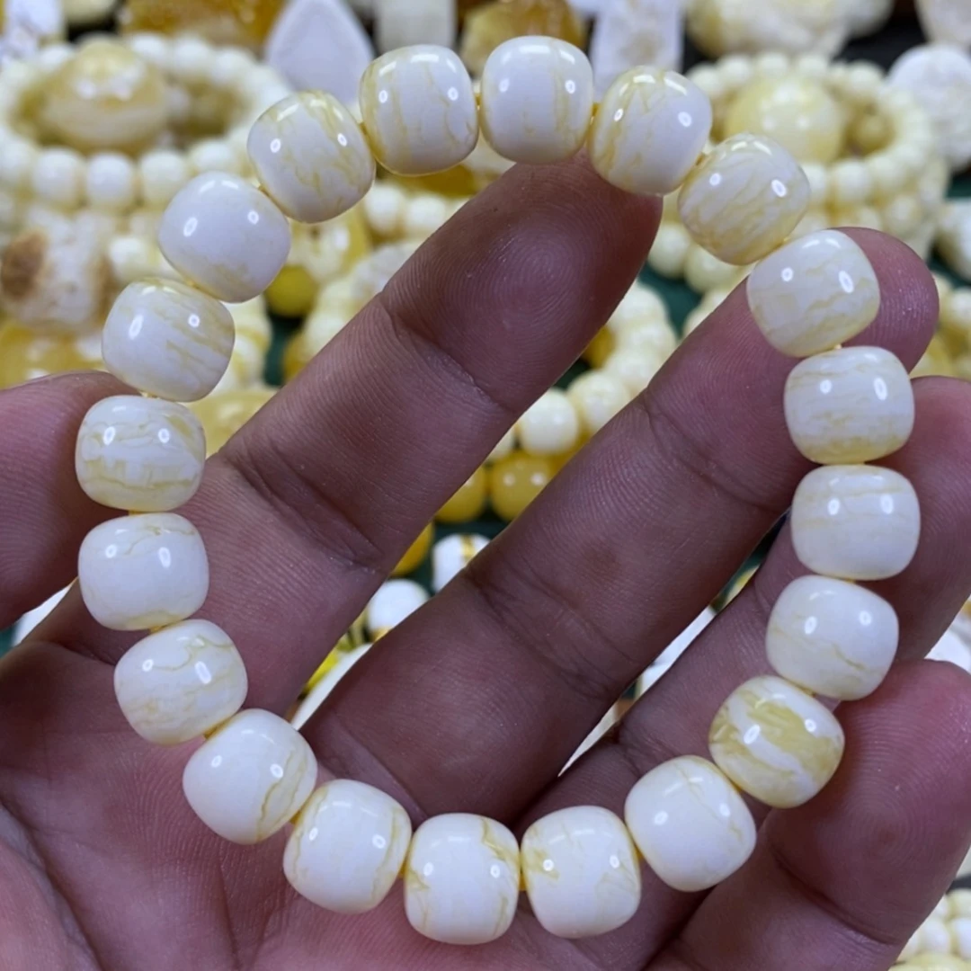 【闪购商品】琥珀裸石未镶嵌双****猪瓷白同料手串