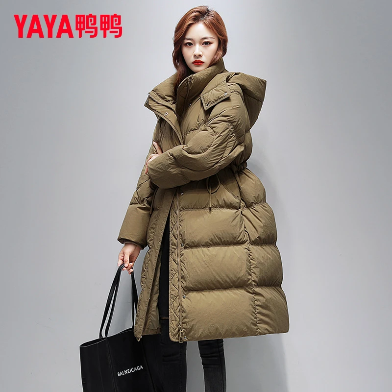 YAYA/鸭鸭长款过膝羽绒服女2025年冬季新款时尚连帽保暖冬装外套