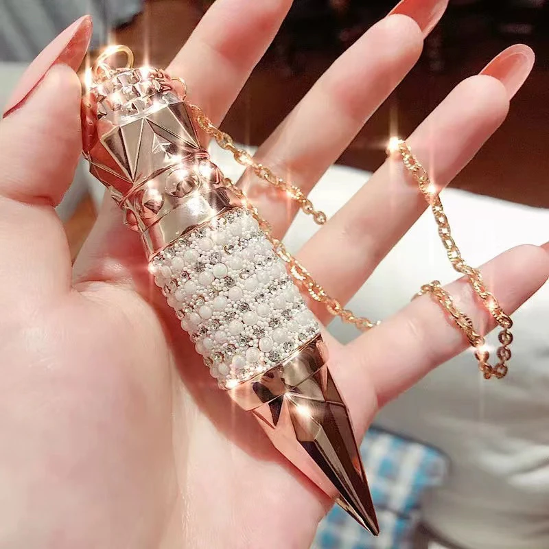 阿尔法女王的三色口红
