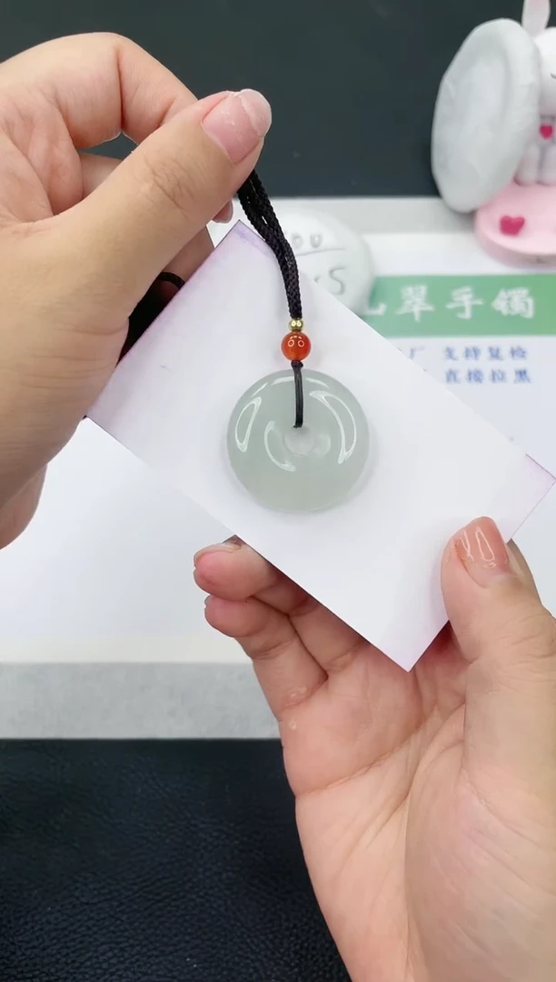 【闪购商品】石英质玉颈饰未镶嵌T