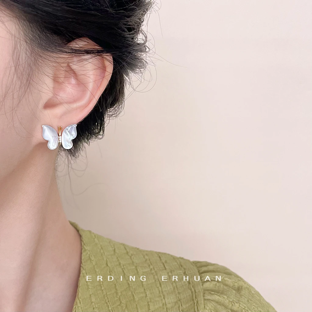 925银针耳饰 真贝壳蝴蝶微镶满锆耳钉气质优雅