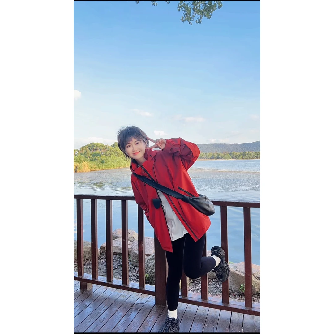 【两件套】情侣男女同款宽松休闲可拆卸帽设冲锋衣外套