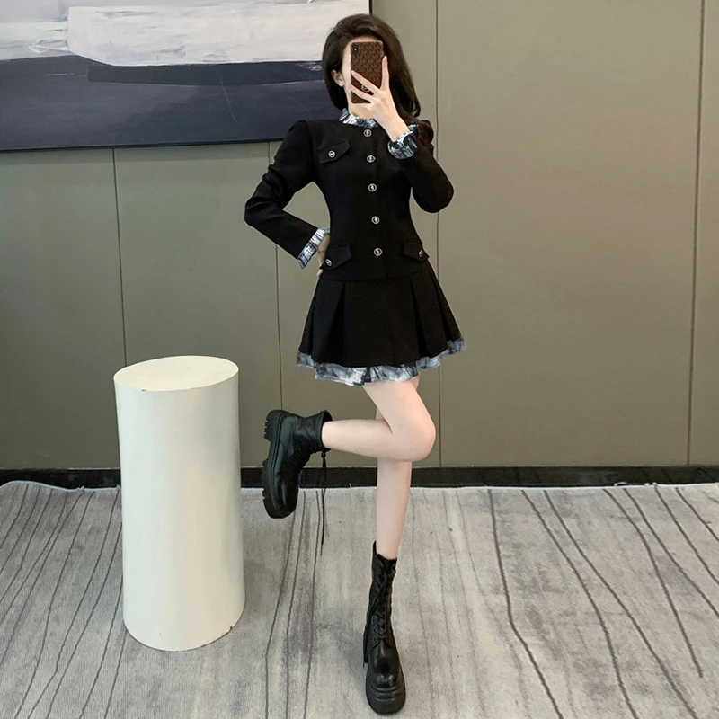 小香风连衣裙女气质拼接黑色收腰百褶洋气修身时尚冬天网红款外套