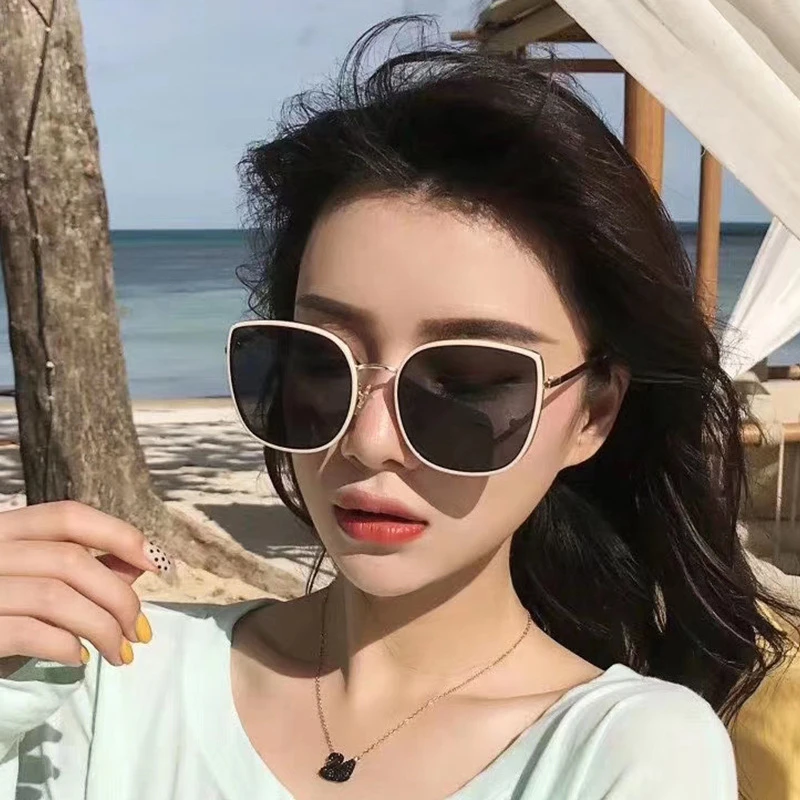 网红气质白色潮流简约女士墨镜百搭优雅街拍遮阳高颜值方框太阳镜