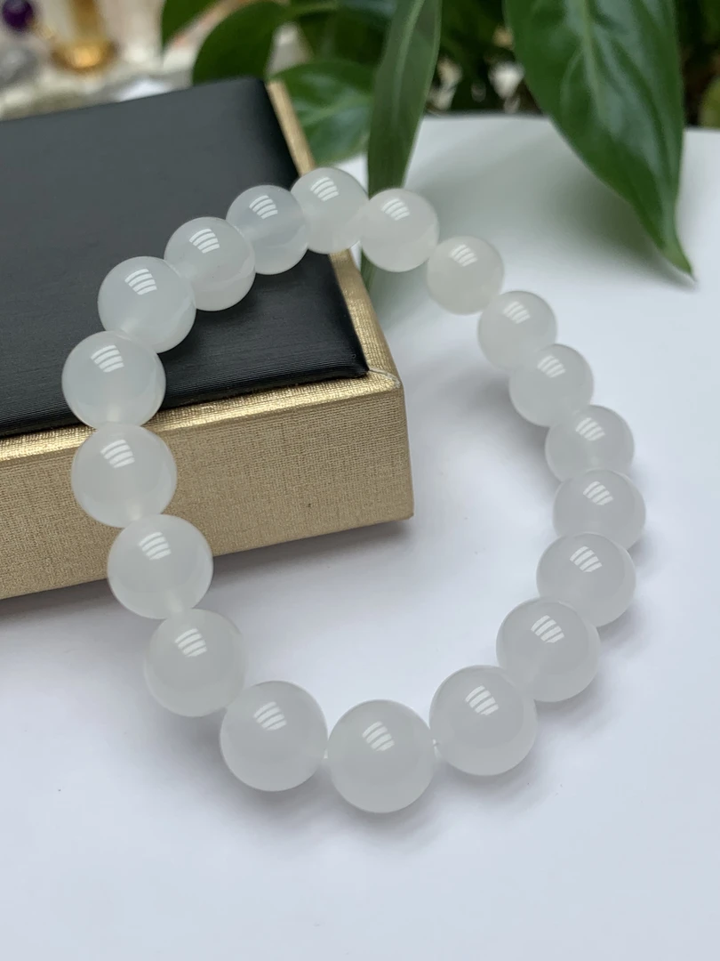 奶白晶精品手串！