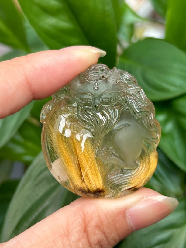 天然金发晶九尾狐吊坠，工艺精美