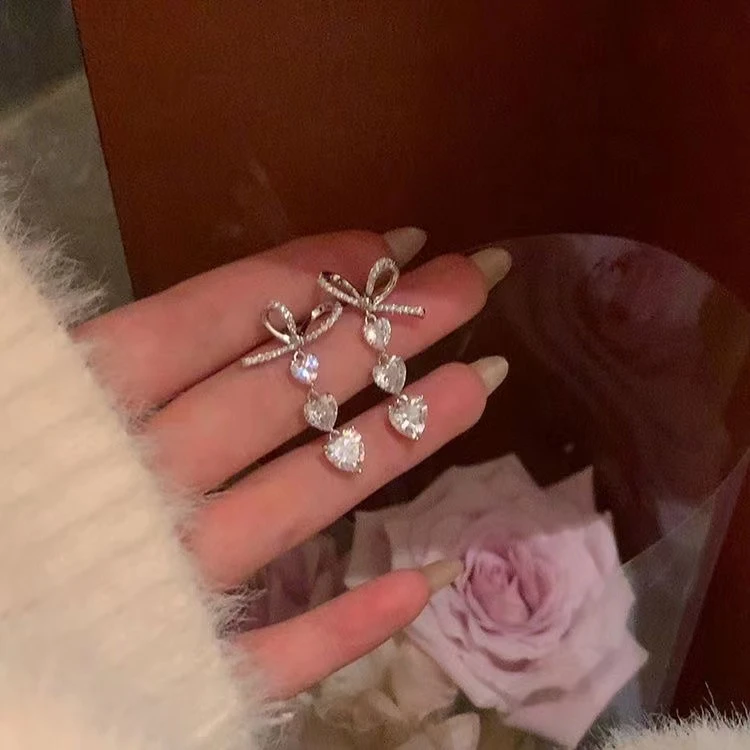 合金耳饰 蝴蝶结锆石爱心耳钉ins小众高级款耳环女独特气质耳饰品
