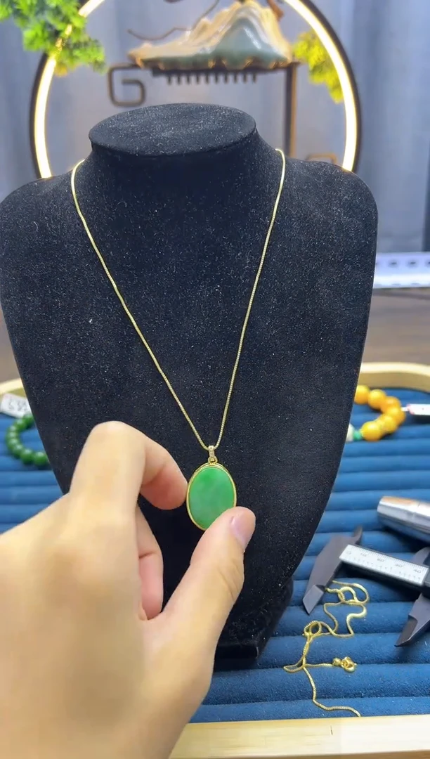 【闪购商品】翡翠颈饰14K金镶嵌D69