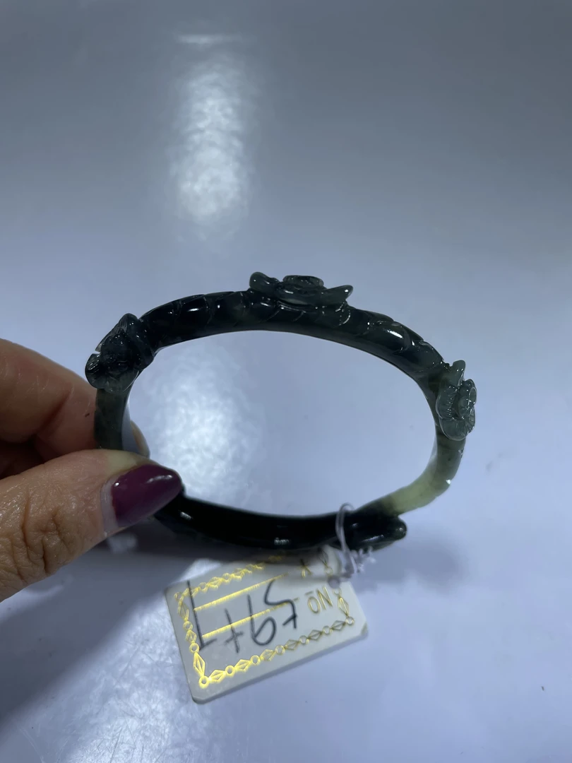 岫玉水墨蛇戏梅花手镯59.60口径105号