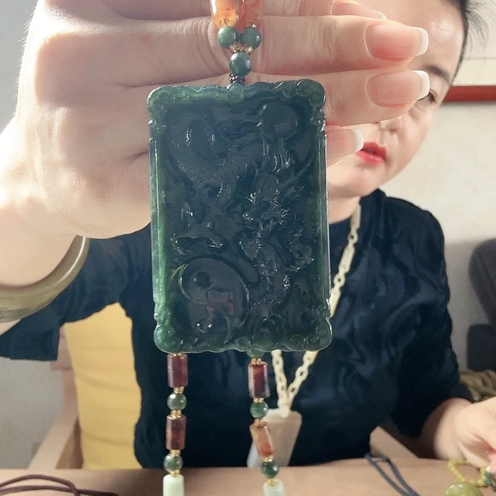 岫玉吊坠(赠链)未镶嵌