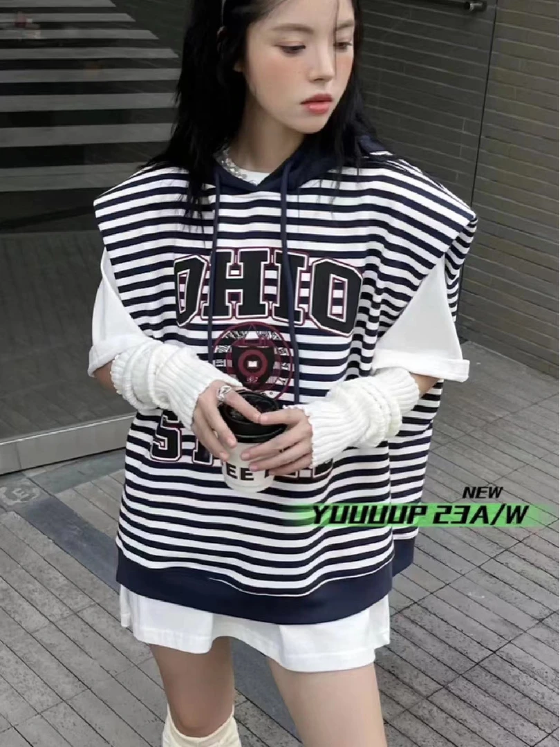 福利 YU 623619 潮牌条纹连帽卫衣马甲 春秋款