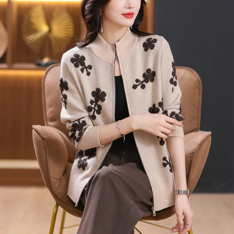 立领中年妈妈提花毛衣外套女春秋季2023新款长袖针织开衫上衣外搭