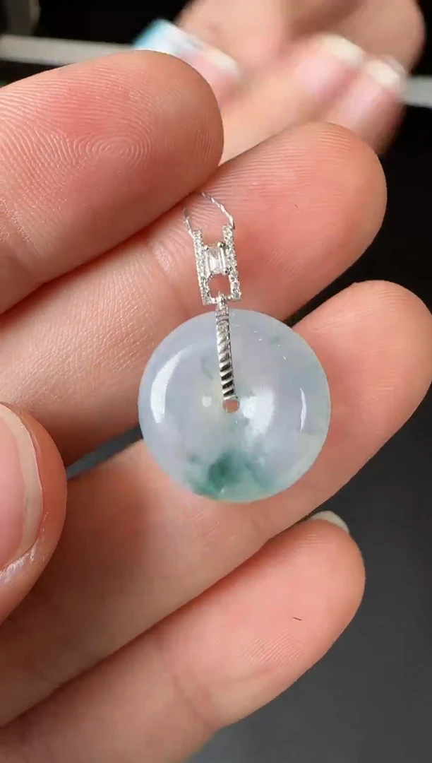 【闪购商品】翡翠吊坠（不含链）18K金镶嵌Z55 多样性发一件