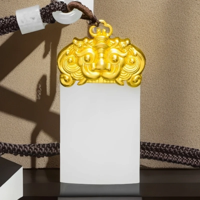 999足金镶嵌和田玉吊坠麒麟令牌