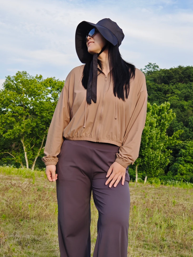 春夏户外休闲跑步连帽长袖防晒衣透气宽松时尚运动风轻薄