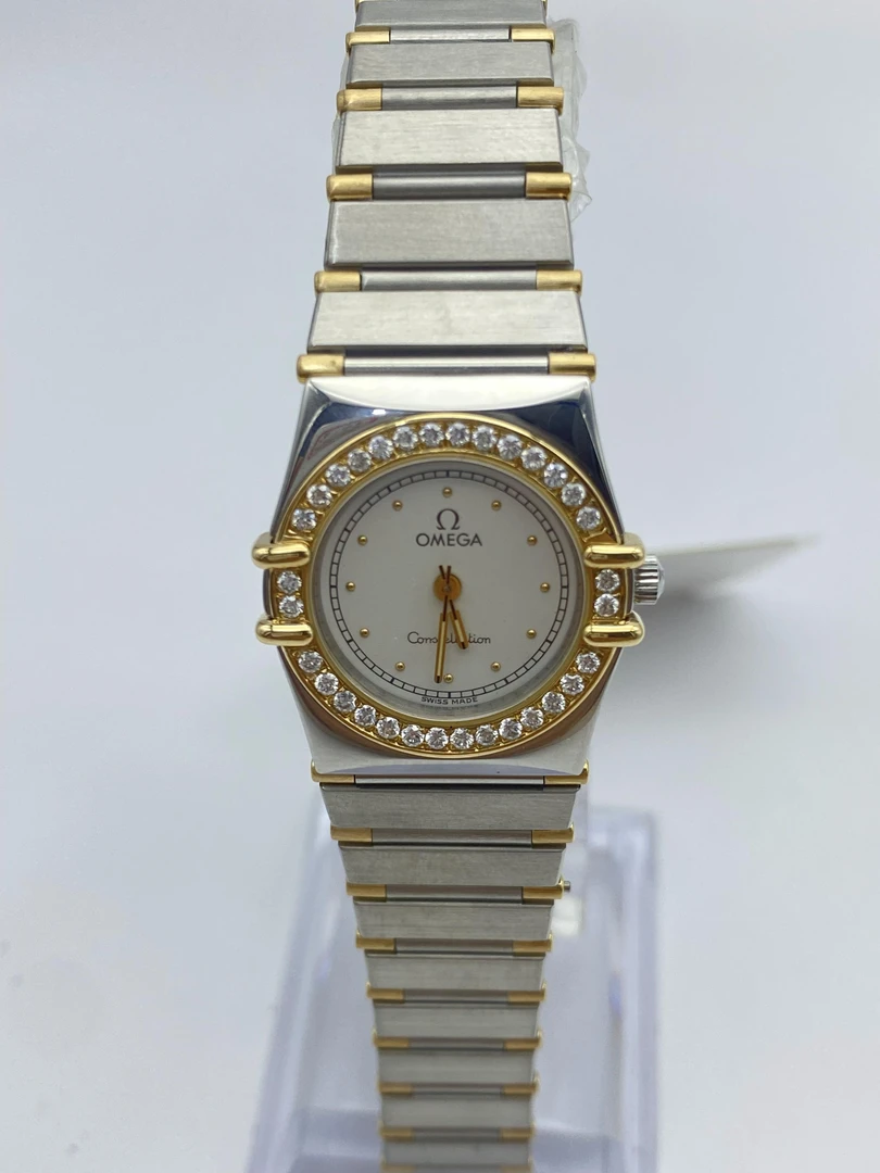 95新 Omega/欧米茄 星座系列/24MM/石英/ 后镶钻