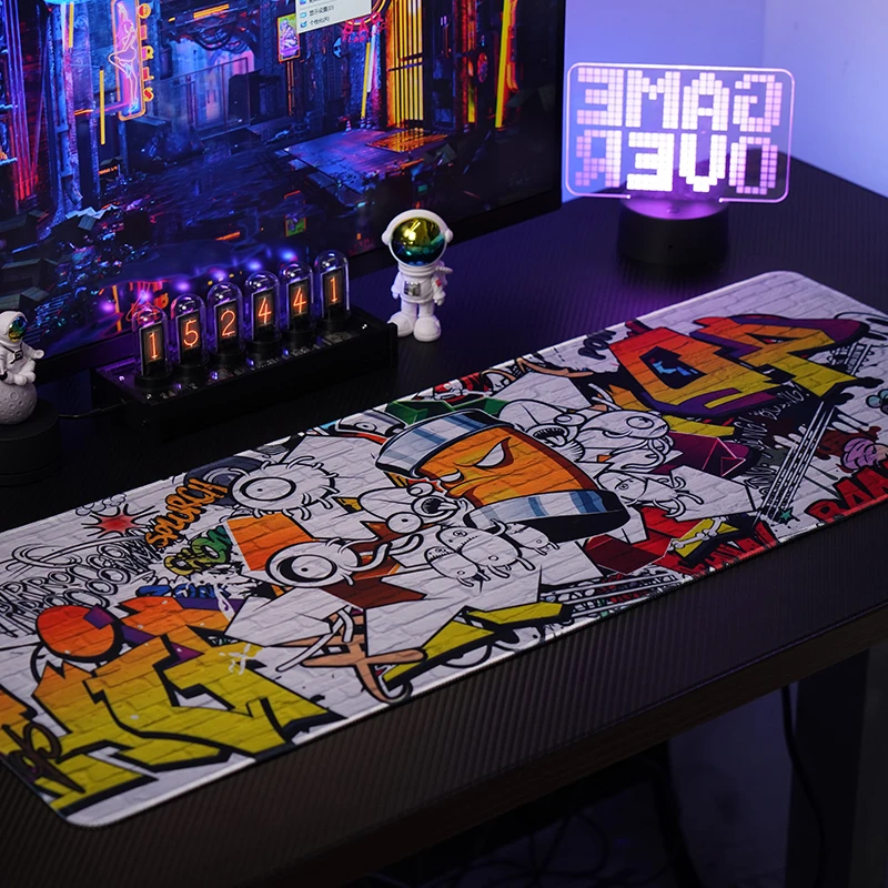 AULA/狼蛛街头涂鸦超大号桌垫游戏鼠标垫包边锁边可水洗防滑国潮