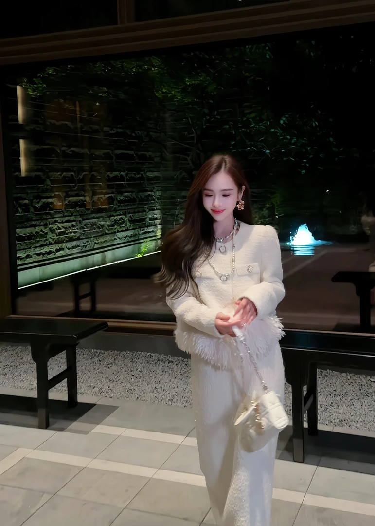 【冬装新款】DO613冬季小香风显瘦时尚气质名媛风金丝羊毛套装