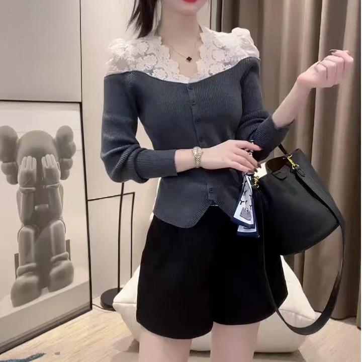 秋冬新款时尚打底衫女收腰显瘦气质蕾丝花边上衣女衫
