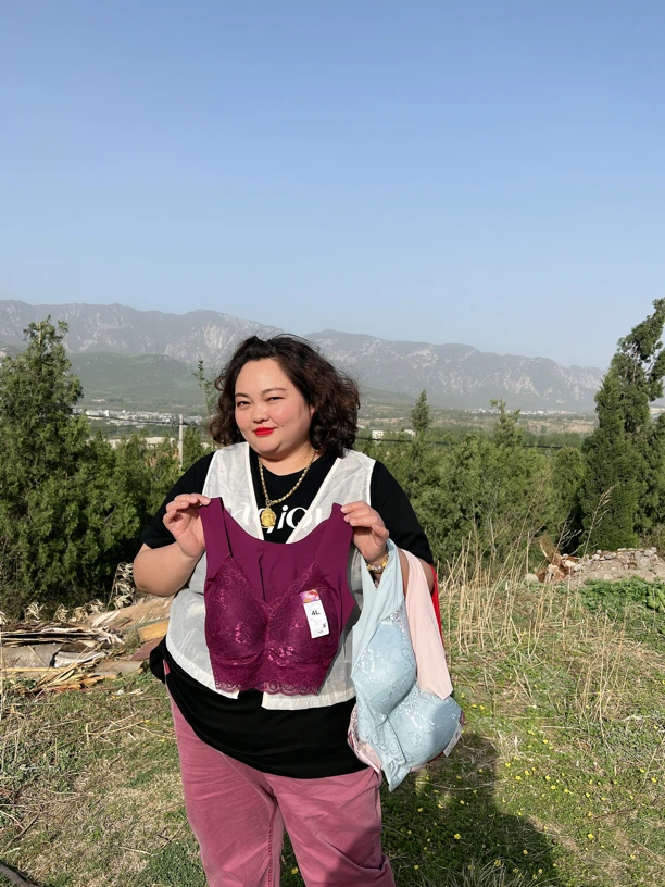 001凤枝推荐大码女装吊带背心蕾丝时尚户外休闲百搭简约宽松BCD杯